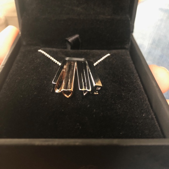 Necklace - Picture 1 of 3